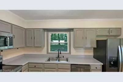 6630 Riverwood Road, Walkertown, NC 27051 - Photo 7