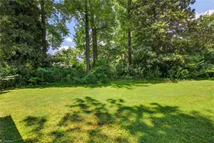 831 W Cornwallis Dr, Greensboro, NC 27408 - Photo 29