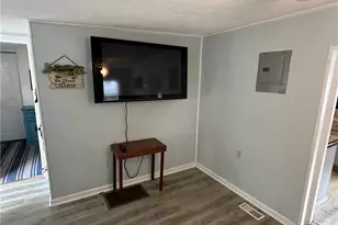 105 Marina Ln, New London, NC 28127 - Photo 5