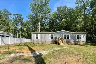 152 Lester Dr, Lexington, NC 27292 - Photo 1