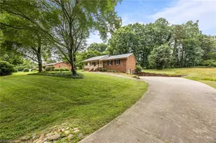 7 Dora Ln, Lexington, NC 27292 - Photo 3