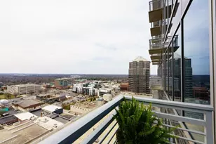 201 N Elm St, Greensboro, NC 27401 - Photo 31