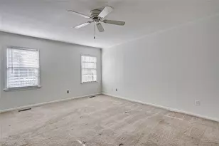 1303 W Cornwallis Dr, Greensboro, NC 27408 - Photo 17