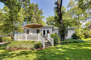 1303 W Cornwallis Dr, Greensboro, NC 27408 - Photo 35