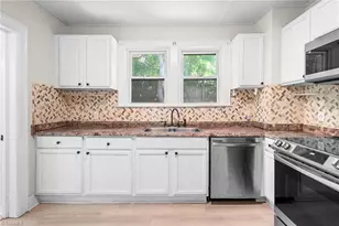 820 Moore St, Reidsville, NC 27320 - Photo 23