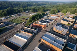 101 E Main St, Elkin, NC 28621 - Photo 13