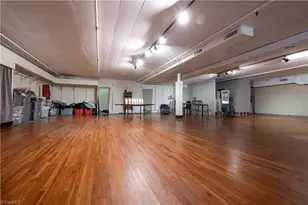 101 E Main St, Elkin, NC 28621 - Photo 23