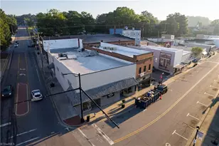 101 E Main St, Elkin, NC 28621 - Photo 9