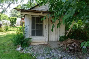 4203 Dellwood Dr, Winston-Salem, NC 27105 - Photo 9