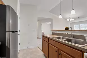 2600 Pennoak Way, Greensboro, NC 27407 - Photo 15