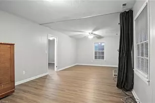 5406 Lawndale Dr, Greensboro, NC 27455 - Photo 21