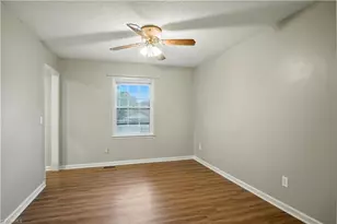 5406 Lawndale Dr, Greensboro, NC 27455 - Photo 7