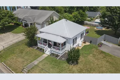 704 E Haymore Street, Mount Airy, NC 27030 - Photo 3