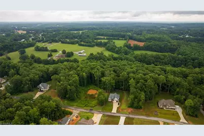 883 Kapstone Crossing, Lexington, NC 27295 - Photo 5