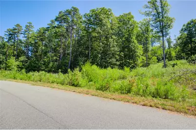 000 Harborgate Drive, Denton, NC 27239 - Photo 5