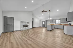 106 Blairfield Ct, North Wilkesboro, NC 28659 - Photo 11