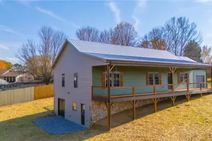 106 Blairfield Ct, North Wilkesboro, NC 28659 - Photo 3