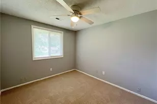 2304 Madre Pl, Greensboro, NC 27406 - Photo 17