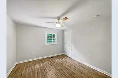 806 Larkwood Drive, Greensboro, NC 27410 - Photo 5