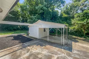 806 Larkwood Dr, Greensboro, NC 27410 - Photo 19