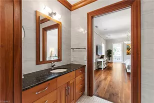 301 Wentworth Dr, Greensboro, NC 27408 - Photo 27