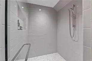 301 Wentworth Dr, Greensboro, NC 27408 - Photo 37