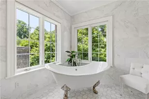 301 Wentworth Dr, Greensboro, NC 27408 - Photo 23