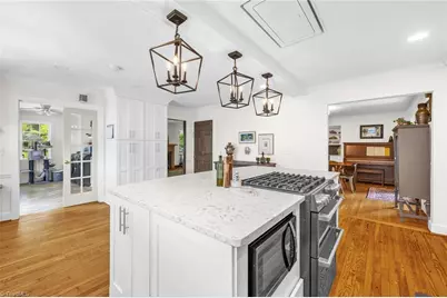 209 E Avondale Drive, Greensboro, NC 27403 - Photo 11