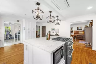 209 E Avondale Dr, Greensboro, NC 27403 - Photo 11