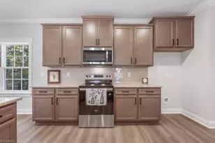 413 Stonewell Ct, Pleasant Garden, NC 27313 - Photo 7