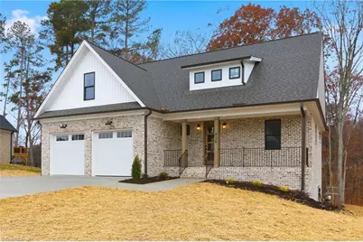 429 Wentworth Drive, Winston-Salem, NC 27107 - Photo 3