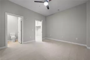 201 Elm St, Greensboro, NC 27401 - Photo 15