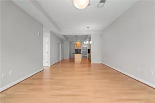 201 Elm St, Greensboro, NC 27401 - Photo 23