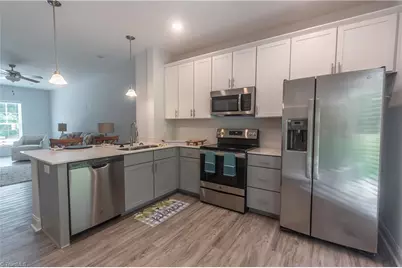 605, 607 Riverside Drive, Mount Airy, NC 27030 - Photo 5