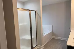 3725 Contimental Sq, Kernersville, NC 27284 - Photo 7