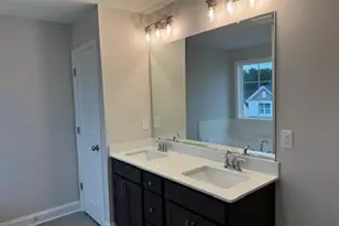 3725 Contimental Sq, Kernersville, NC 27284 - Photo 9