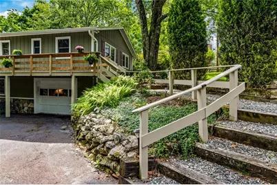 924 Balsam Drive, Newland, NC 28657 - Photo 9