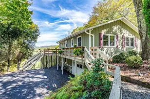 924 Balsam Dr, Newland, NC 28657 - Photo 3