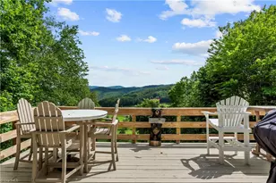 924 Balsam Dr, Newland, NC 28657 - Photo 5