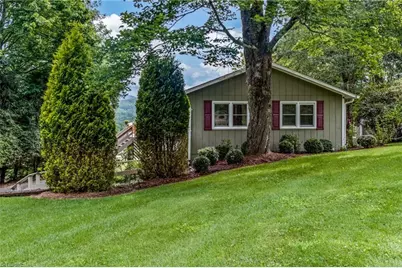 924 Balsam Drive, Newland, NC 28657 - Photo 5