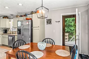 924 Balsam Dr, Newland, NC 28657 - Photo 17