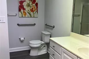 325 N Main St, Kernersville, NC 27284 - Photo 11