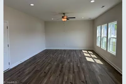 3713 Contimental Square, Kernersville, NC 27284 - Photo 5
