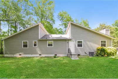 3012 Manchester Drive, Jamestown, NC 27282 - Photo 15