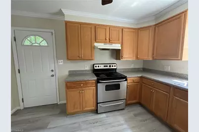 1611 Beaucrest Avenue, High Point, NC 27265 - Photo 9