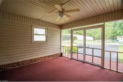 132 Circle Loop, Eden, NC 27288 - Photo 5