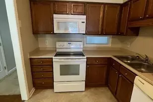 4625 Lawndale Dr, Greensboro, NC 27455 - Photo 7