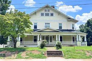 639 Elk Spur St, Elkin, NC 28621 - Photo 1