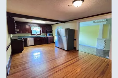 639 Elk Spur Street, Elkin, NC 28621 - Photo 9