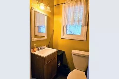 517 Liberty Avenue, Lexington, NC 27292 - Photo 15